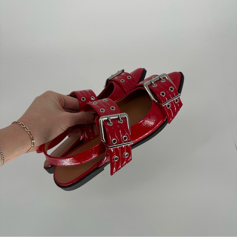 Steve Madden Girl Graya Red Patent Pumps Size 7.5 Slingback Big Buckle Grommet - Picture 5 of 10